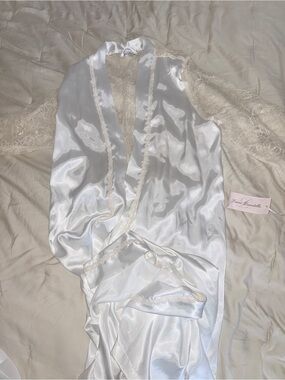 Nordstrom Satin Lace-Trim Robe in Ivory